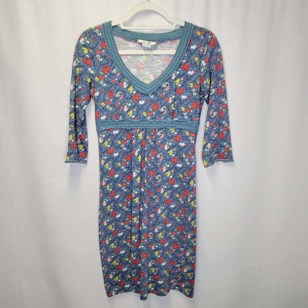 Boden Women's Size 2 Dress Blue Flowers Knee Length 3/4 Sleeve V Neck